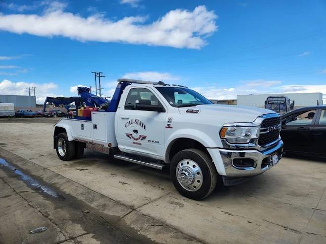 Cal State Towing wheel-lift wrecker truck in Bakersfield
